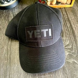 Men’s S/M trucker hat